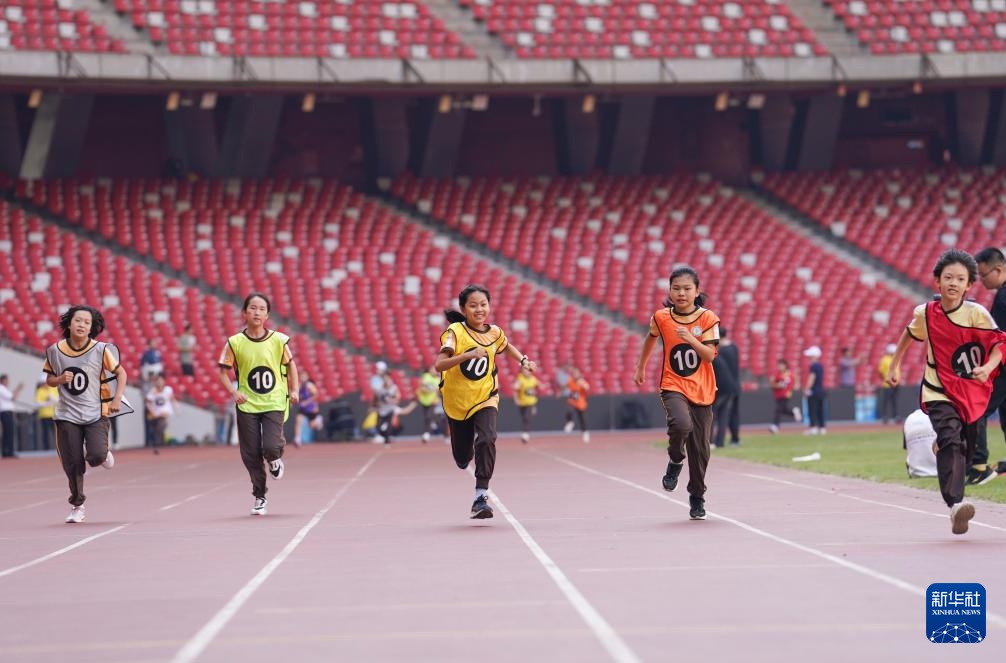 体教融合 欢乐“鸟巢” 体教融合 欢乐“鸟巢”