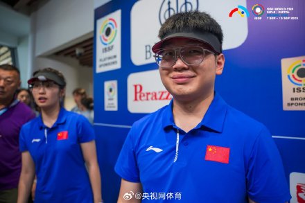 胡凯10米气手枪金牌