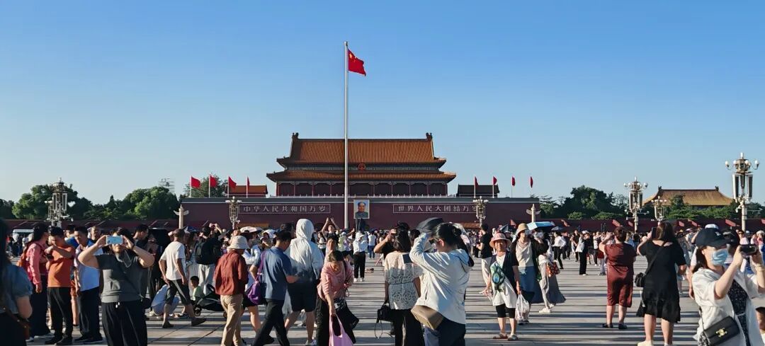 一周内游客破百万！现在天安门广场最火的打卡点在这里——