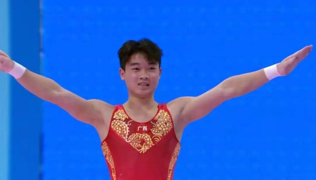 广西小将杨兰斌、郑宝森拿下十五运体操青年组男子个人全能赛金银牌