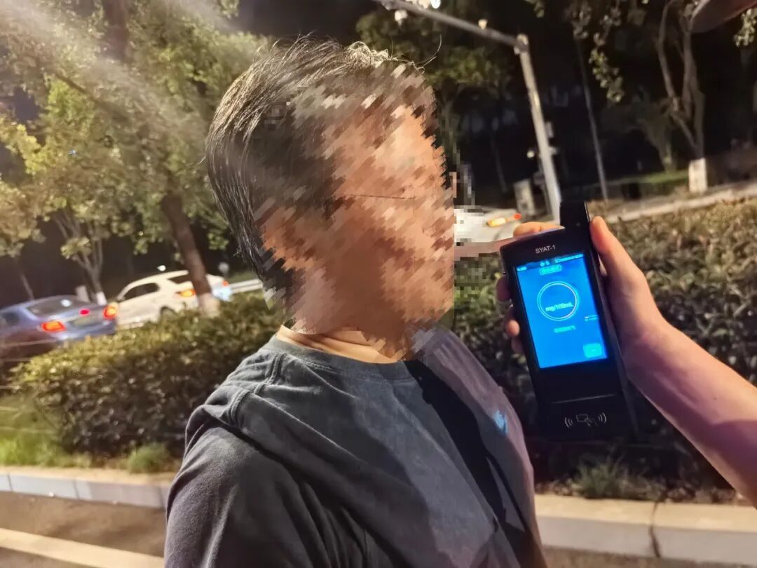 成都交警:他们,12分没了! 成都交警:他们,12分没了!