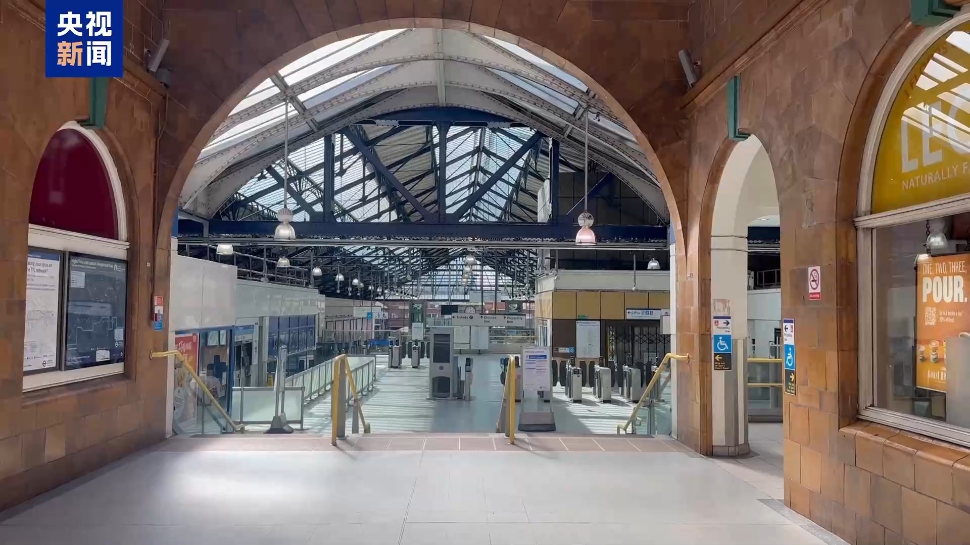 英国伦敦地铁罢工持续 市长呼吁骑车出行