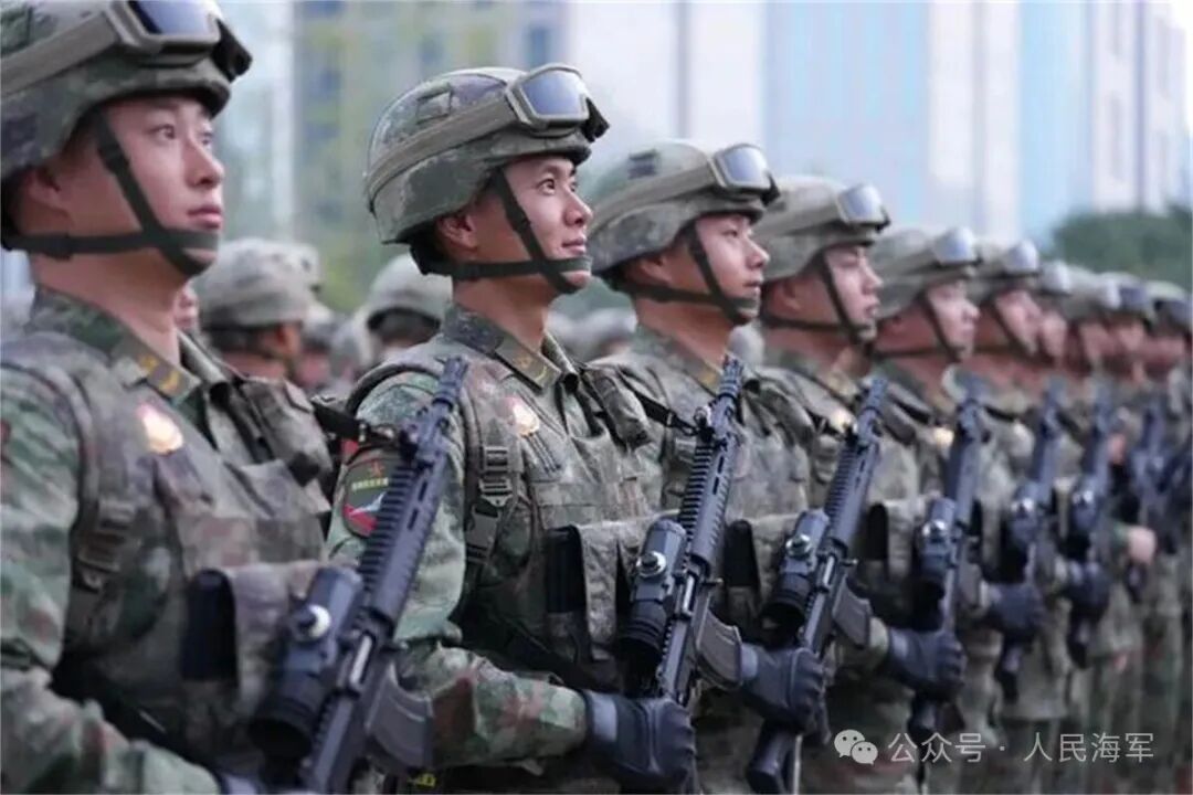 火遍全网的阅兵“最美微笑”，后续来了！