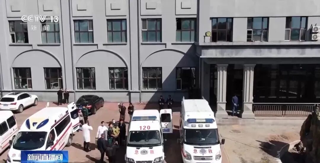 鹤岗煤矿矿震被困6人全部获救! 鹤岗煤矿矿震被困6人全部获救!