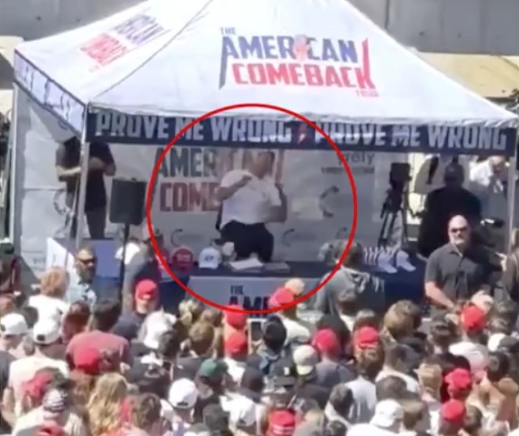 查理&middot;柯克被枪杀现场曝光，特朗普下令降半旗