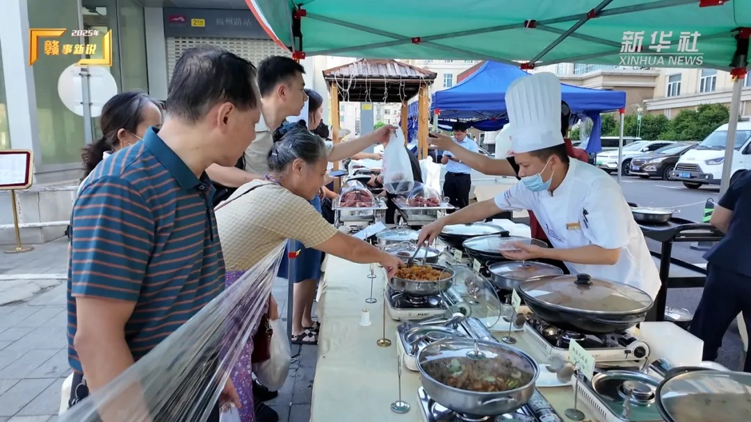 五星级酒店扎堆摆地摊，网友：炫我嘴里！