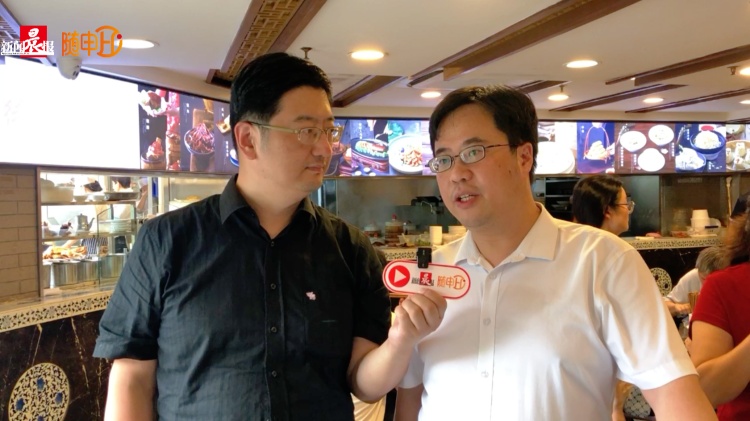 “肖战同款”在上海爆火，销量狂翻好几番！现场有粉丝说：我来这里好几年了
