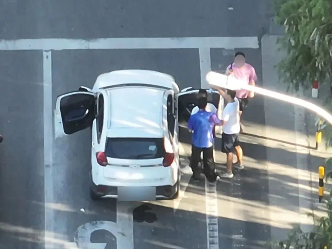 无人机高空追凶！反诈抓捕现场堪比大片