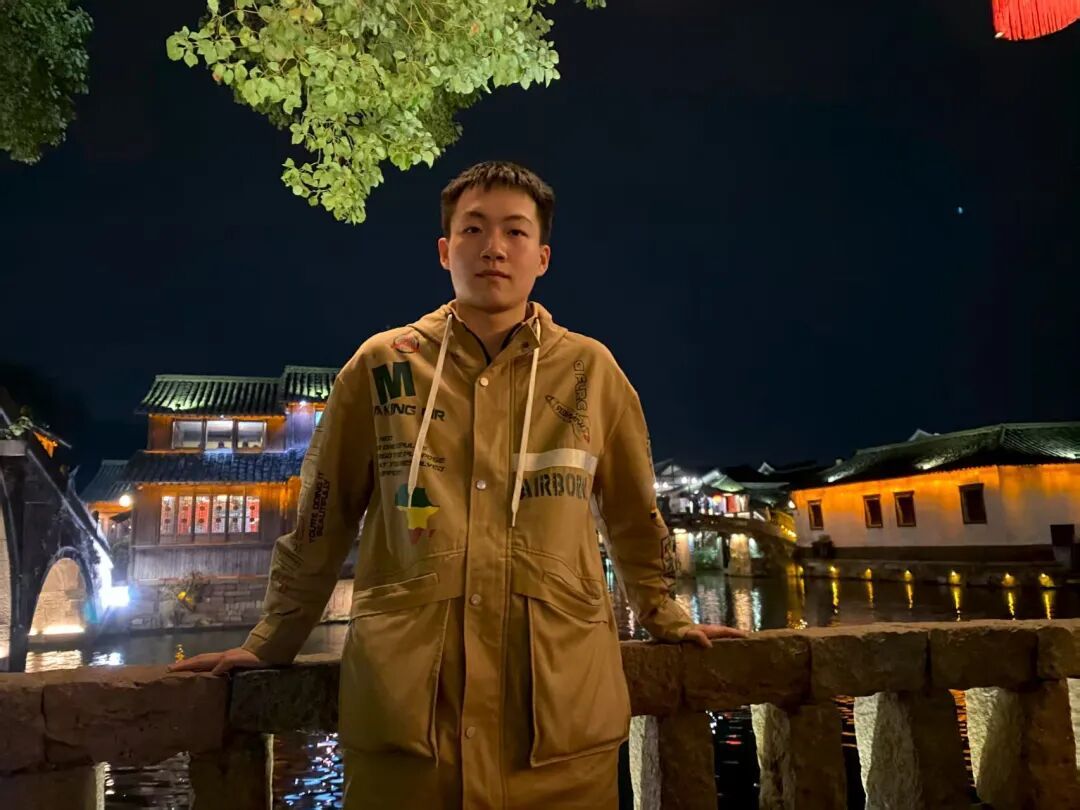 危急时刻一跃而下！俞涛，你太帅了！