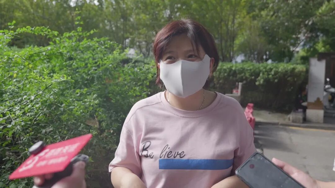 一网友发布本地“虐猫”照片，警方辟谣：文字系AI合成，图片系网图