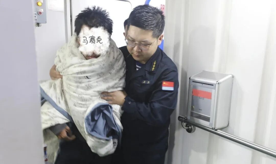 成功营救！这次是军舰