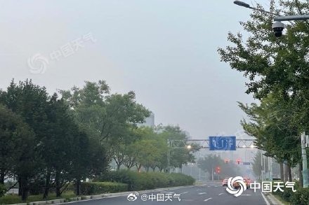 今天北京西部北部有阵雨 明天或有雷雨来袭部分地区伴大风和冰雹