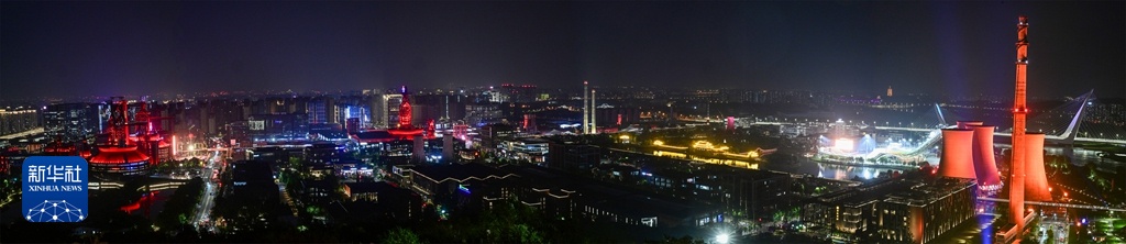 夜探服贸会“首钢小镇”