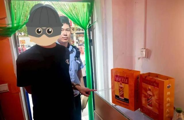 暴力踹门盗窃！只为换个手机？