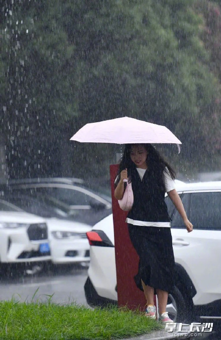 湖南多地迎暴雨大暴雨
