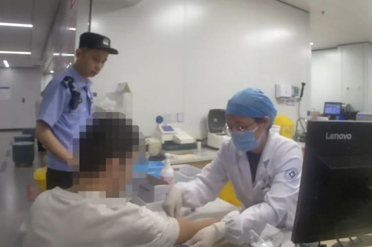 “无证+酒驾”被查，切莫心存侥幸！