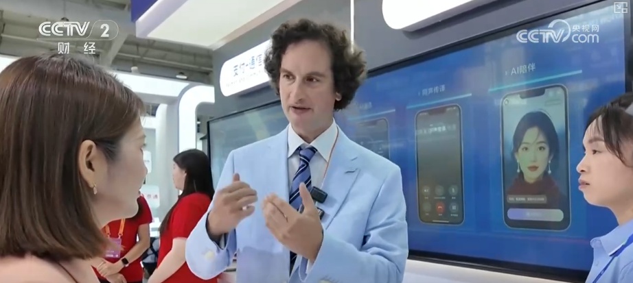 “同声传译”“超级SIM卡”“一键退税” 新体验推升入境游持续“热力爆表”