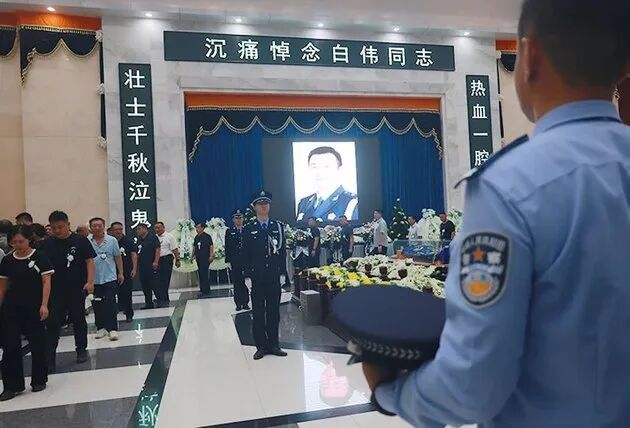 老白，来生还是兄弟！