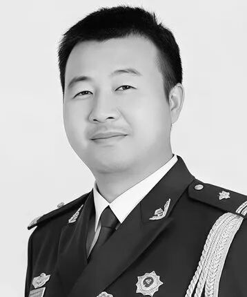 老白，来生还是兄弟！