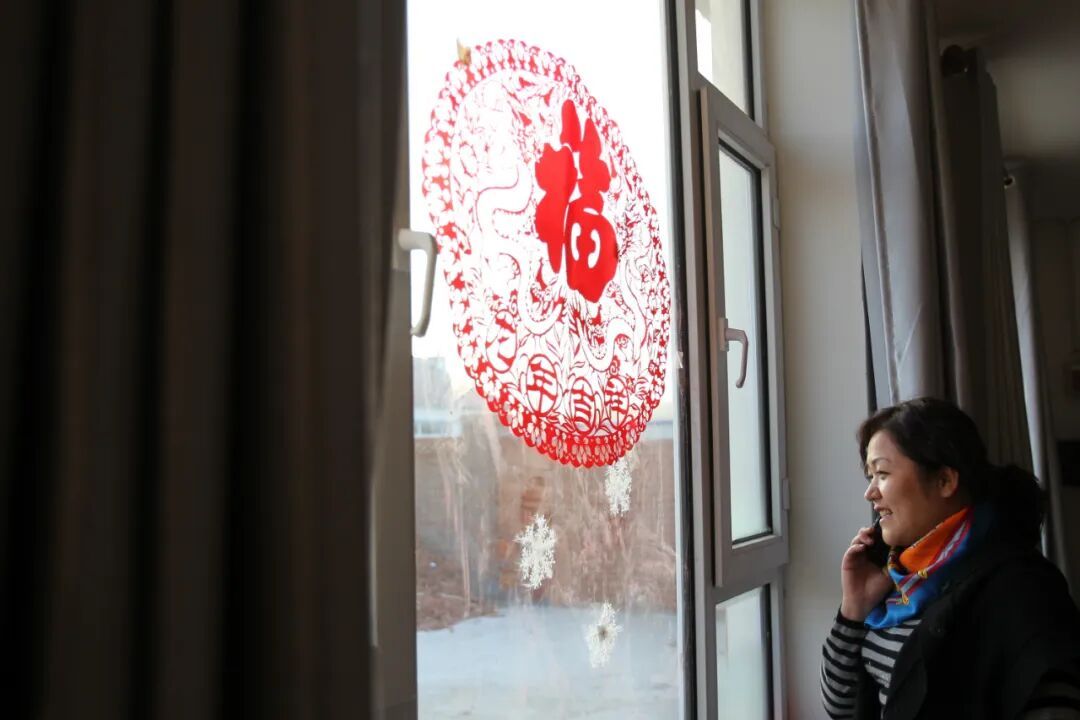 健康 ｜ 右耳接电话伤害大脑？接电话时真正应该注意的是……