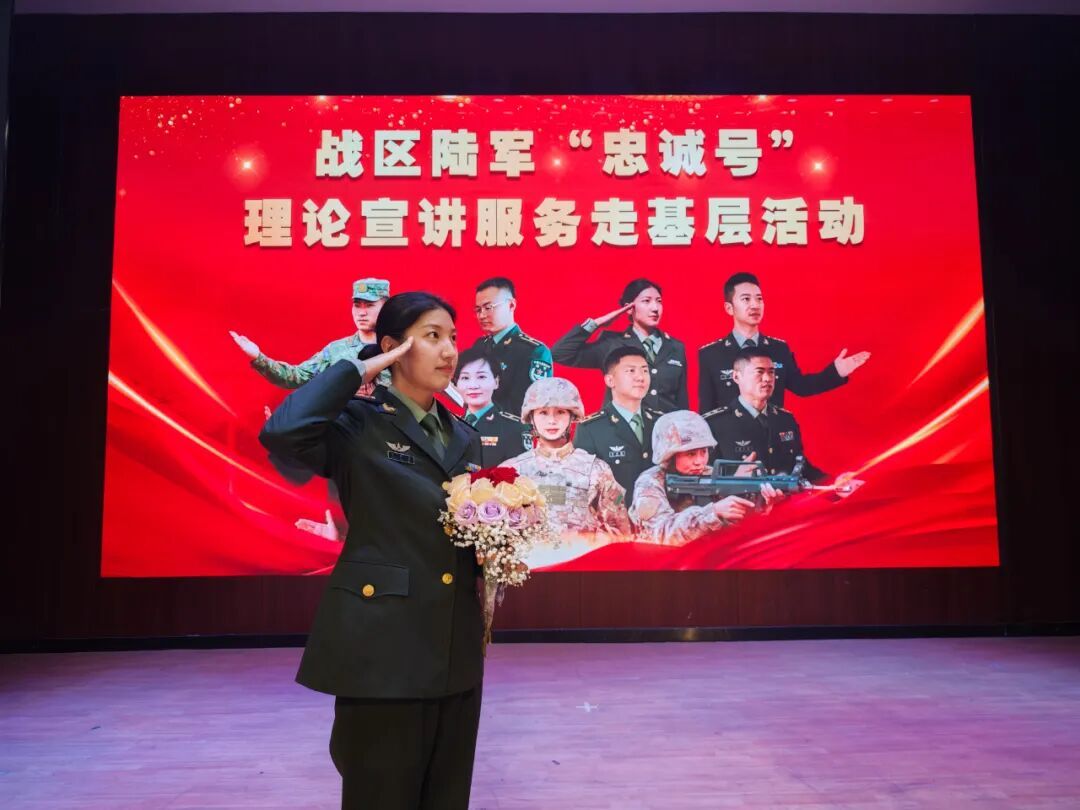 上尉女军官,收到北大录取通知书! 上尉女军官,收到北大录取通知书!