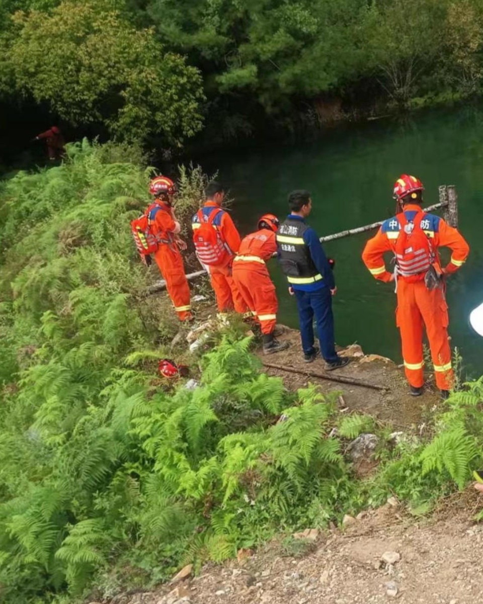 四川2岁女童失联已超11天,父亲:方圆近10公里已地毯式搜寻,连衣物都没找到 四川2岁女童失联已超11天,父亲:方圆近10公里已地毯式搜寻,连衣物都没找到