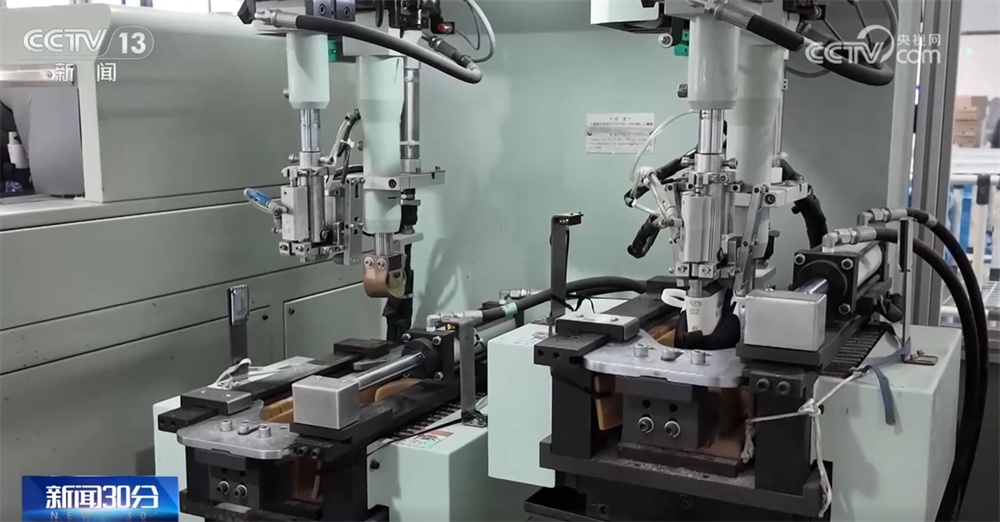 “人工智能+”行动推动我国制造业以“智”提“质”、加“数”转型 “人工智能+”行动推动我国制造业以“智”提“质”、加“数”转型