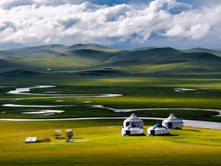 收藏！初秋草原养眼壁纸上新