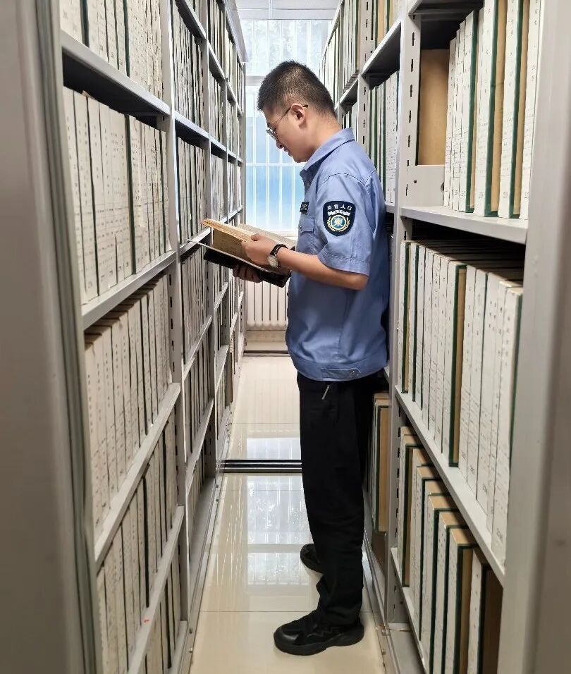 0306019，这“警号”怎么多了一位？