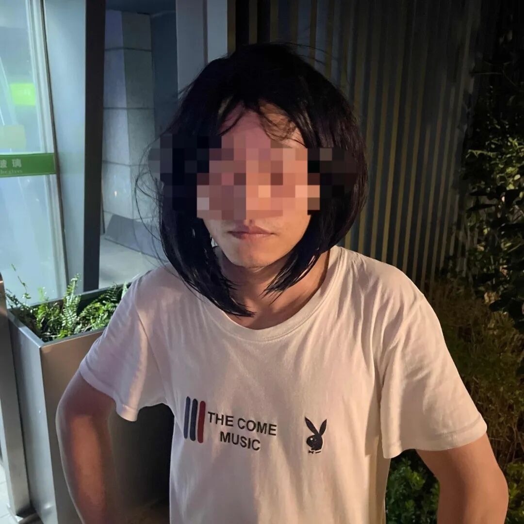 有人男扮女装干这事，被海宁警方当场抓获！