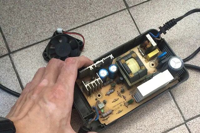 飞线充电、进楼入户,电动自行车使用中的危险行为您都了解吗? 飞线充电、进楼入户,电动自行车使用中的危险行为您都了解吗?