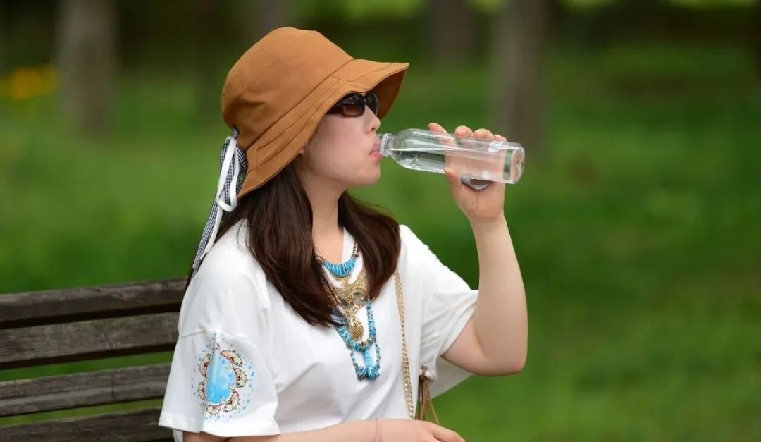 长期压力大，身体会崩溃！一个最简单的“解药”竟然是喝它……