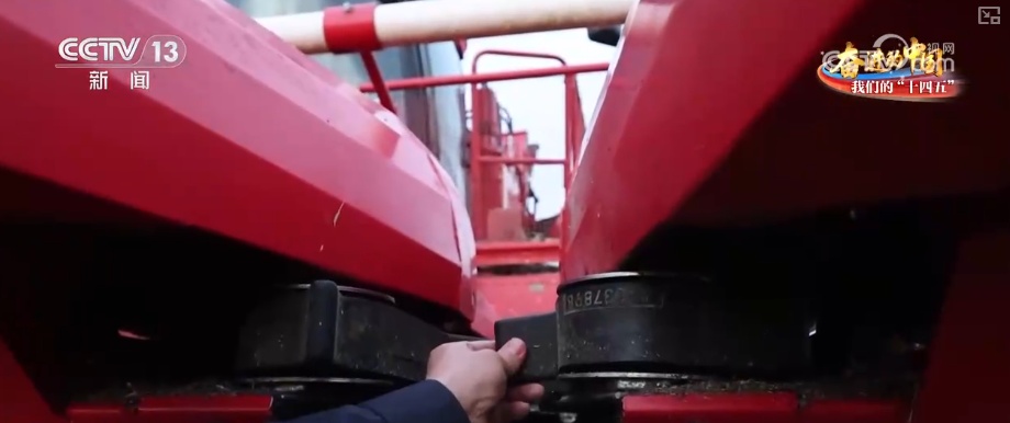 丰收在望!“沃野粮仓”科技“唱主角” 知天而作智慧农业跑出“加速度” 丰收在望!“沃野粮仓”科技“唱主角” 知天而作智慧农业跑出“加速度”