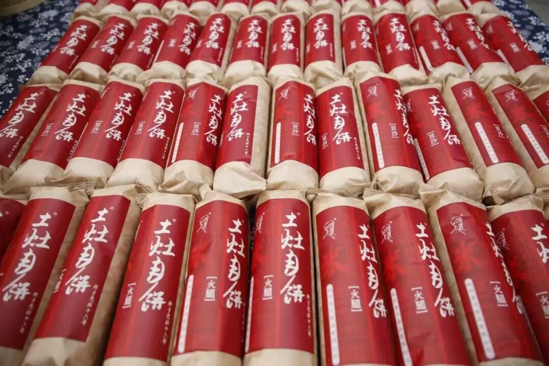早上5点就有人来排队，已狂卖150万个！杭州年轻人也疯狂迷上这种老味道