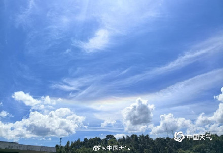 惊喜加倍！广东翁源日晕和环地平弧同框