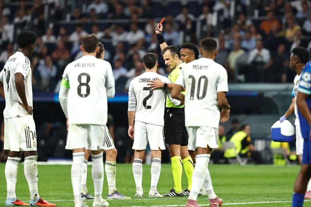 红牌、点球、逆转！皇马欧冠开门红，全是名场面