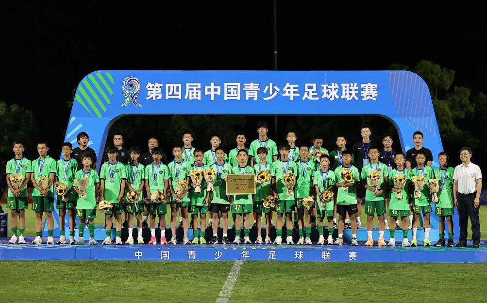 一场决赛，两群少年，和一颗冠军的心