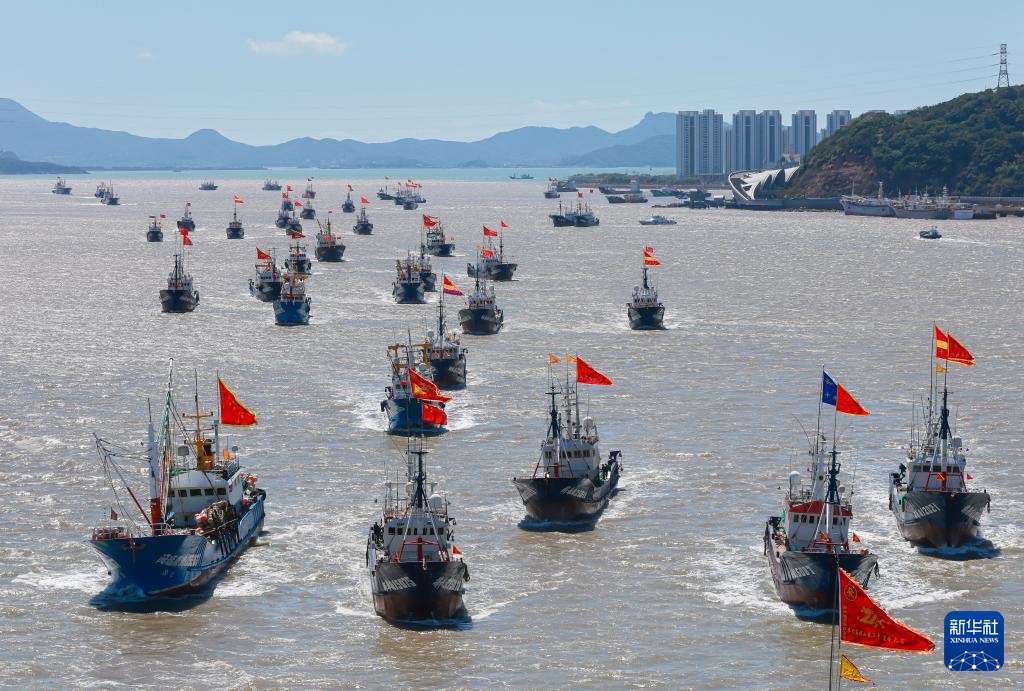 百舸争流迎开渔