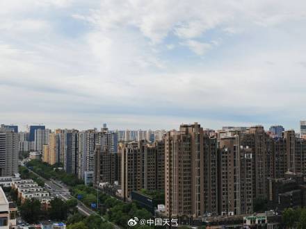 北京气温创新低 秋高气爽感拉满