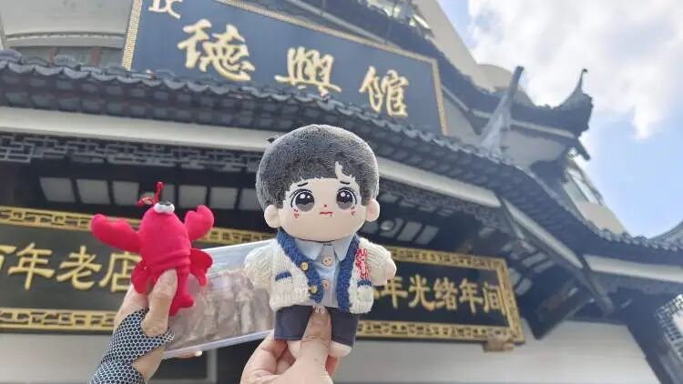“肖战同款”持续升温，上海这家店销量翻7倍！外地顾客也想要，有点难……