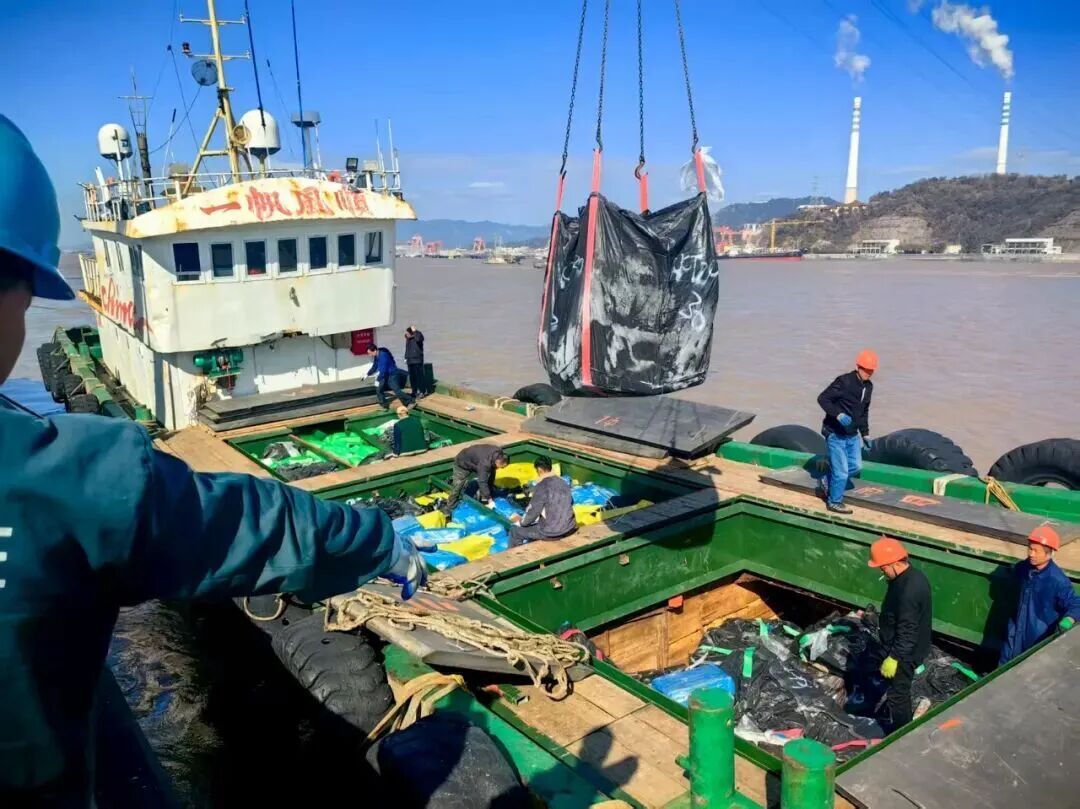 涉案千吨，浙江台州警方破获特大冻品走私案