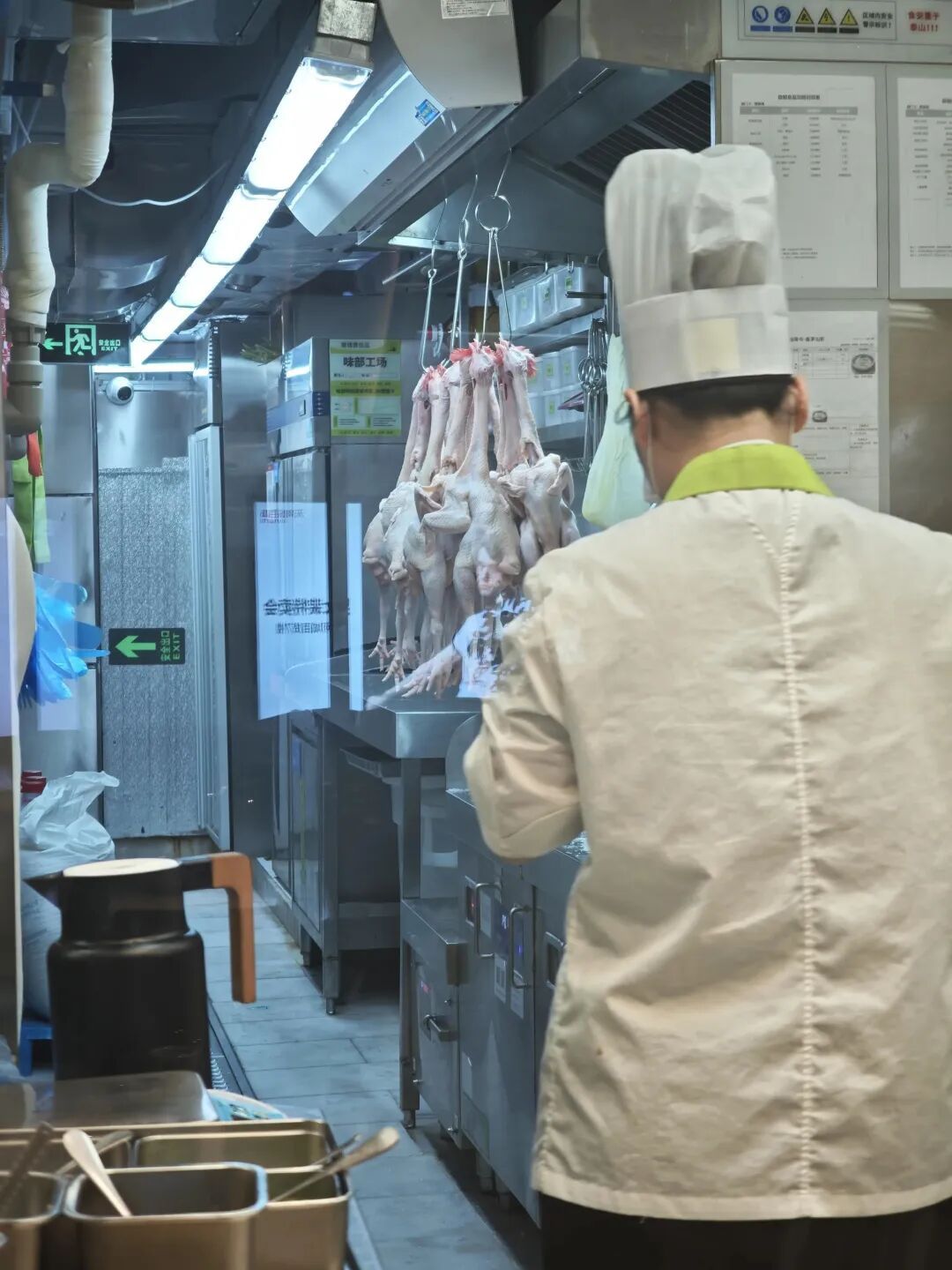 西贝“预制菜”风波后，广州部分连锁餐厅哪些“预制”，哪些现做？记者实探→