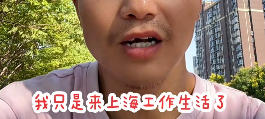 湘籍男子将百万房车停南宁街头，免费给陌生人体验！本人回应