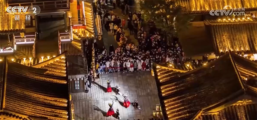 多项特色活动迎接“双节” 假日文旅市场亮点纷呈