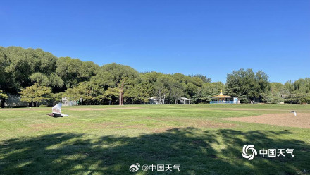 北京今日蓝天是具象化的秋高气爽