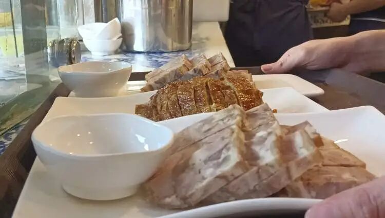 “肖战同款”持续升温，上海这家店销量翻7倍！外地顾客也想要，有点难……
