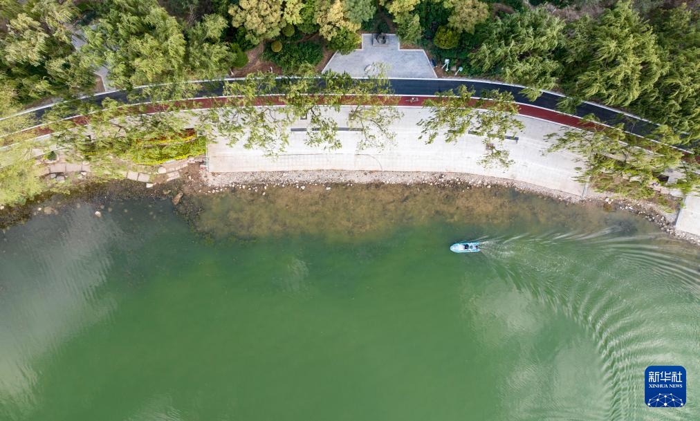 宁夏银川：城在湖中城愈美 湖在城中湖更秀