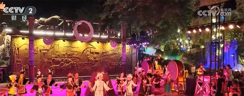 多项特色活动迎接“双节” 假日文旅市场亮点纷呈