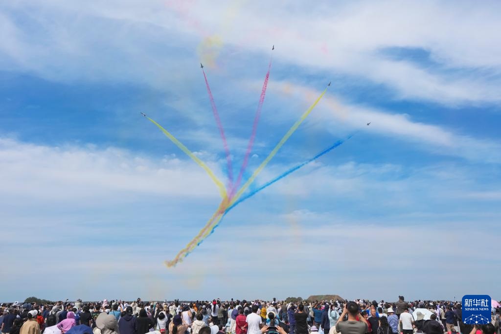 新华全媒+丨2025年空军航空开放活动和长春航空展开幕