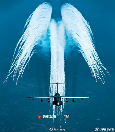 帅！空对空视角看中国战机